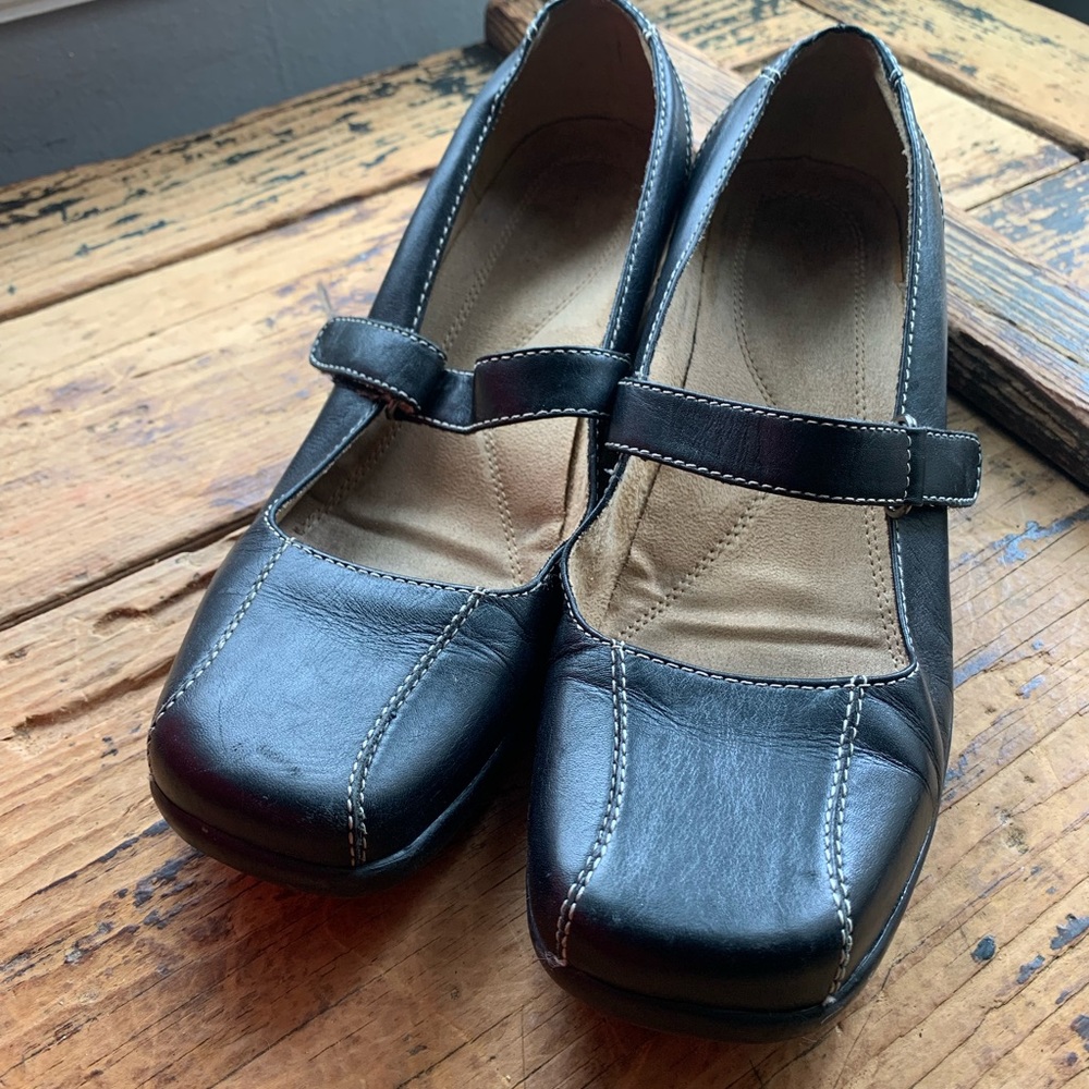 Natural Soul / leather wedge / Mary Jane / dress shoes by naturalizer / size 9